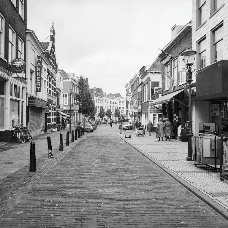 Markt op De Hoogstraat-markt — Markten in Schiedam