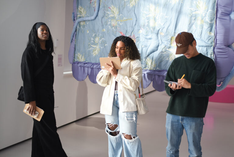 Art Hangout met kunstenaar Halima Shaaban aka Artificihally — museum-expo in Schiedam
