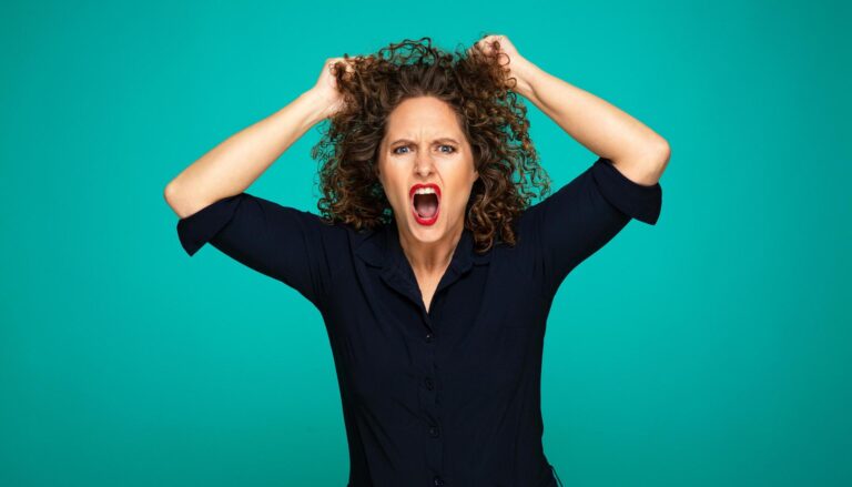 Esther van der Voort Mama is Boos — theater in Schiedam